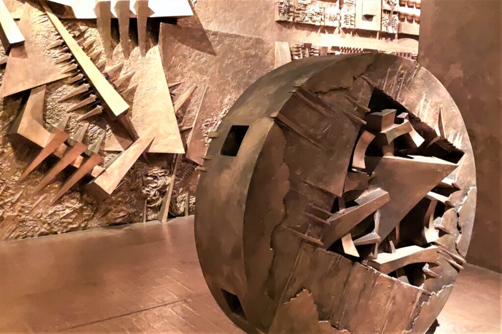 Arnaldo Pomodoro e  Milano